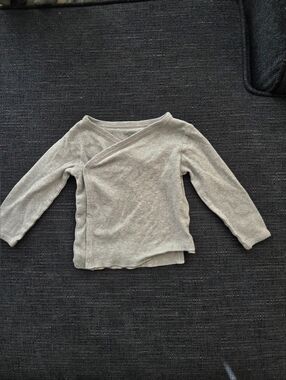 Carters Longsleeve 18m